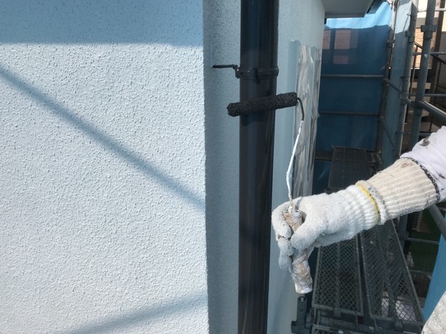 外壁 外壁・樋塗装 樋塗装 下塗りを行います。