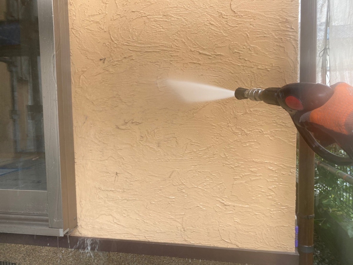 外壁塗装　洗浄